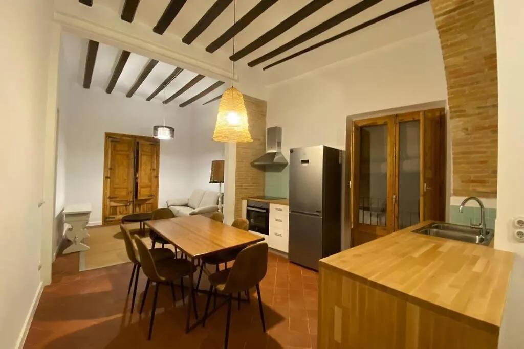 Appartamento Casa Moner Loft edifici històric centre medieval de Castelló Castello  D'Empuries